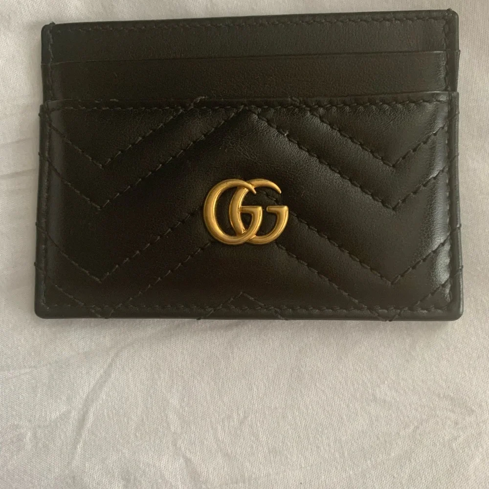 Authentic GG Marmont card case used twice . Excellent condition no stains. - Picture 2 of 7